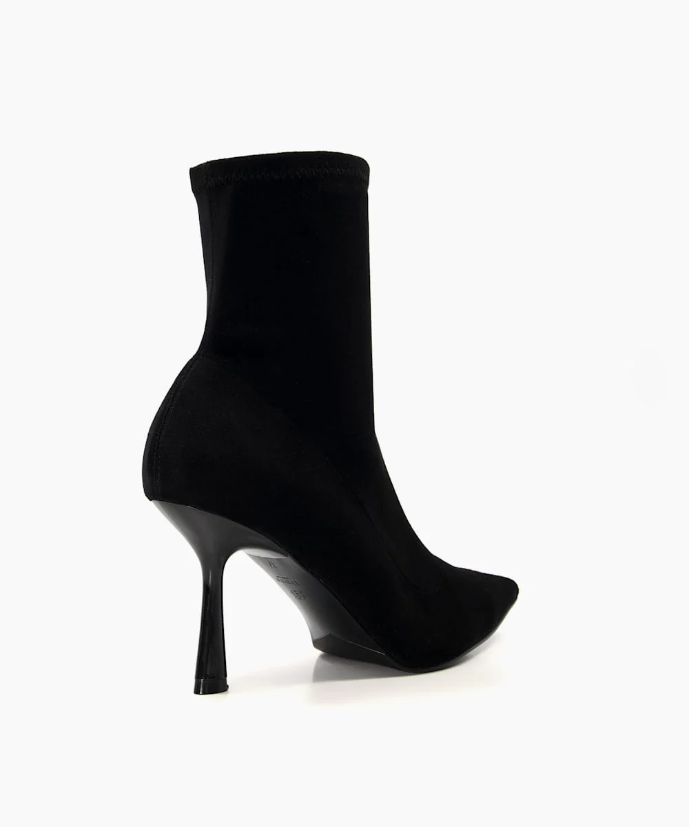 Odella - Black - Image 5